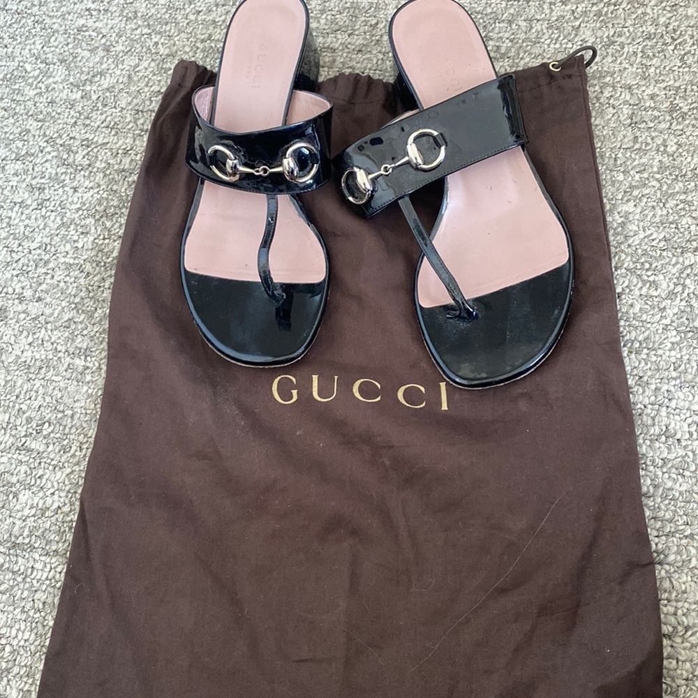 Gucci sandals - black with silver buckle